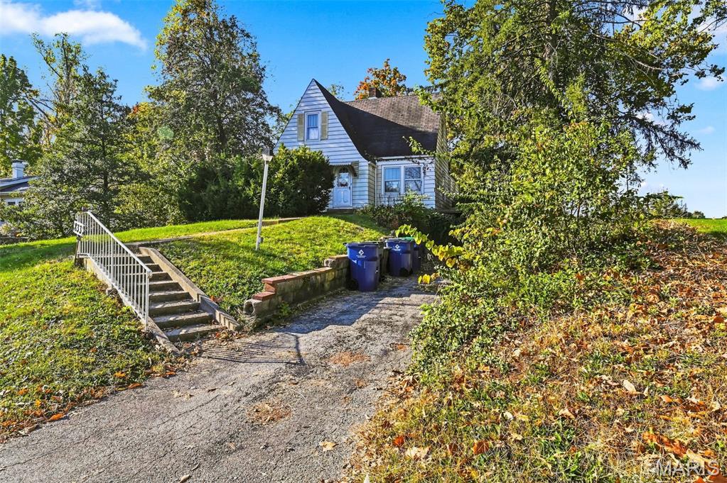833 S Sappington Road Property Photo 9