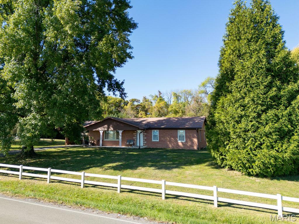 315 Old Collinsville Road Property Photo 1