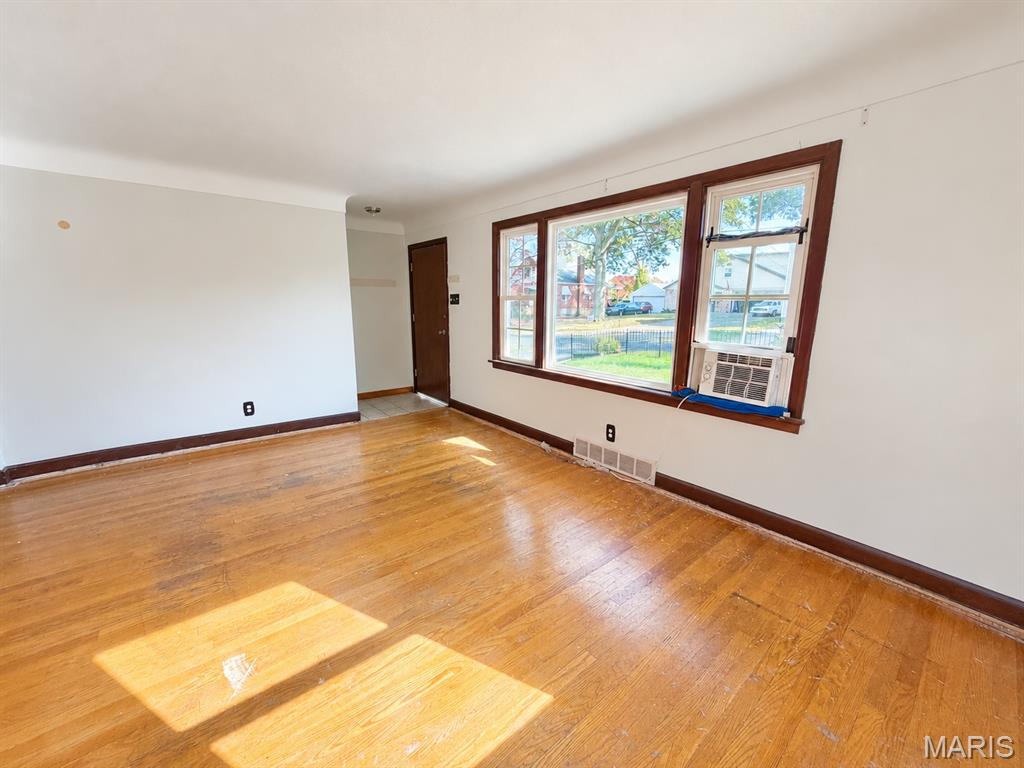 7915 Wolz Avenue Property Photo 3