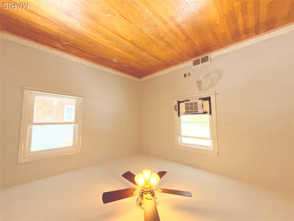 7915 Wolz Avenue Property Photo 7