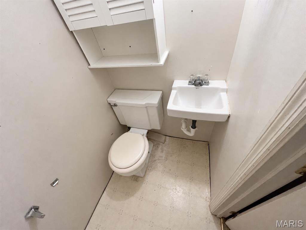 1234 Hoyt Drive Property Photo 5