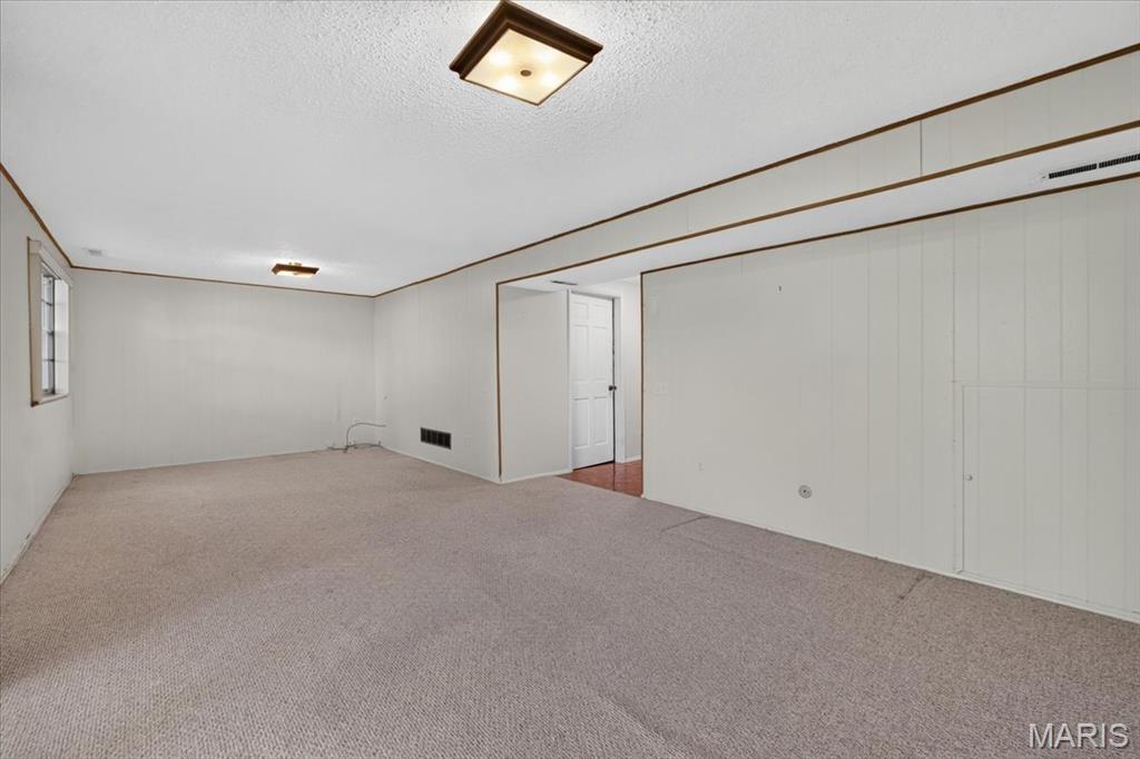 811 Knickerbacker Drive Property Photo 44