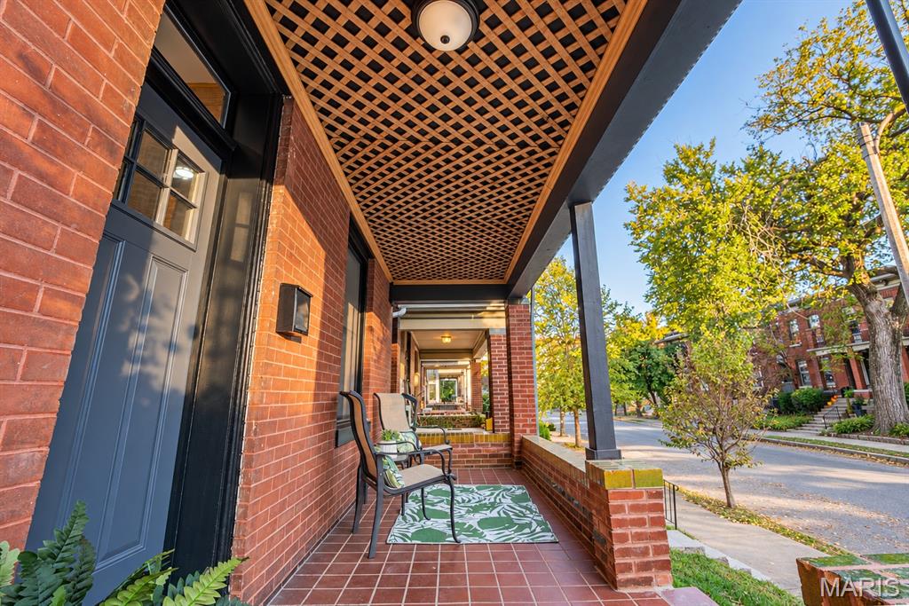 4015 Flad Avenue Property Photo 4