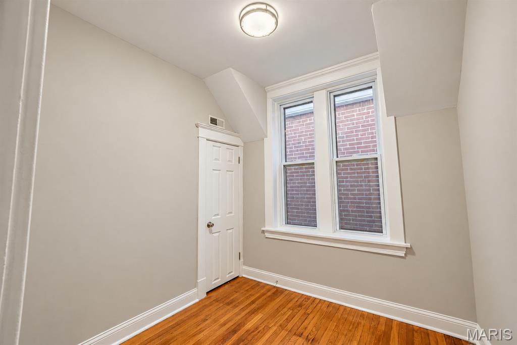 4015 Flad Avenue Property Photo 22