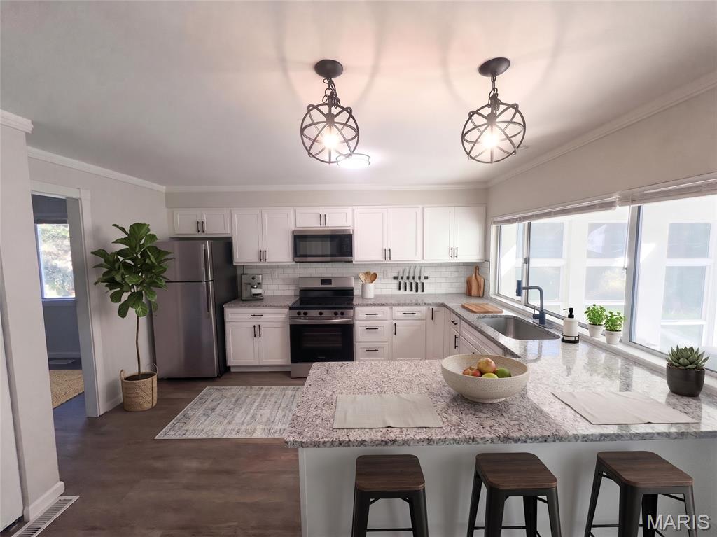 21846 Country Life Property Photo 21