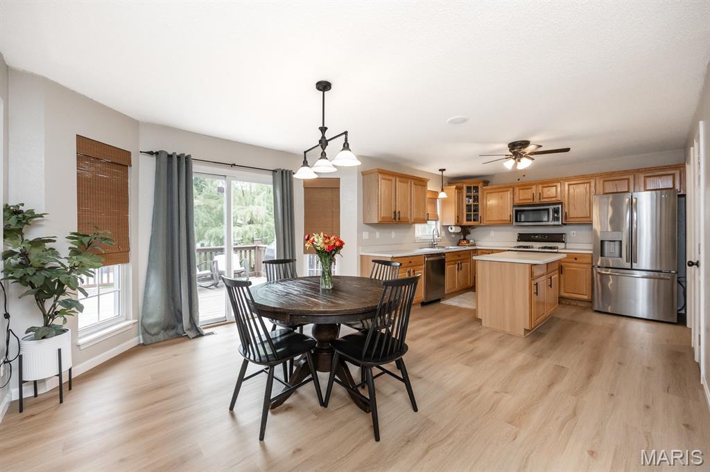 2751 Woodfield Drive Property Photo 8