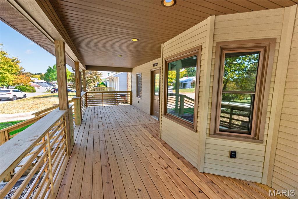 2039 Woodlawn Avenue Property Photo 7