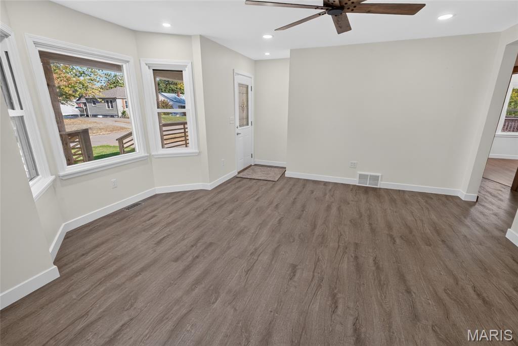 2039 Woodlawn Avenue Property Photo 16