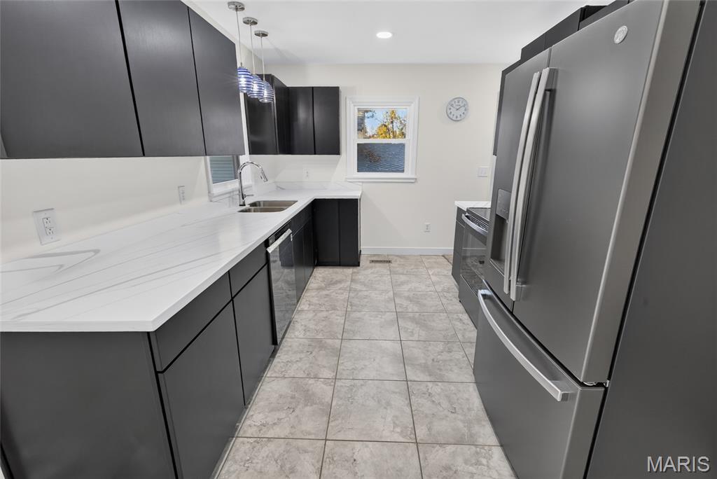 2039 Woodlawn Avenue Property Photo 17