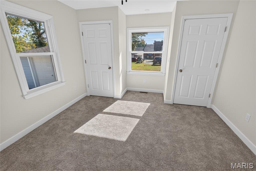 2039 Woodlawn Avenue Property Photo 23