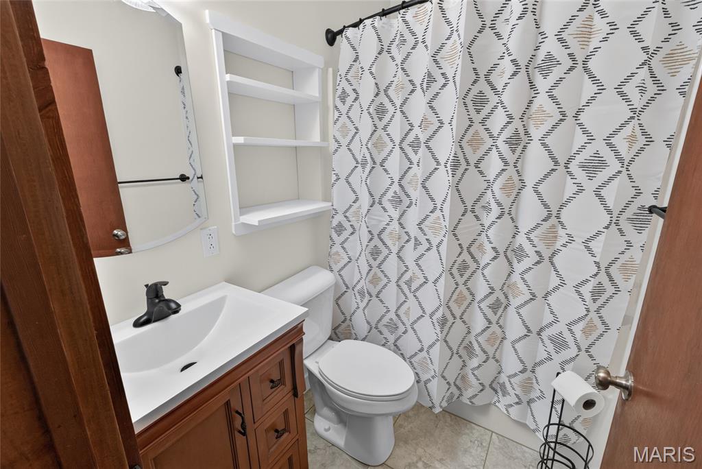 2039 Woodlawn Avenue Property Photo 28