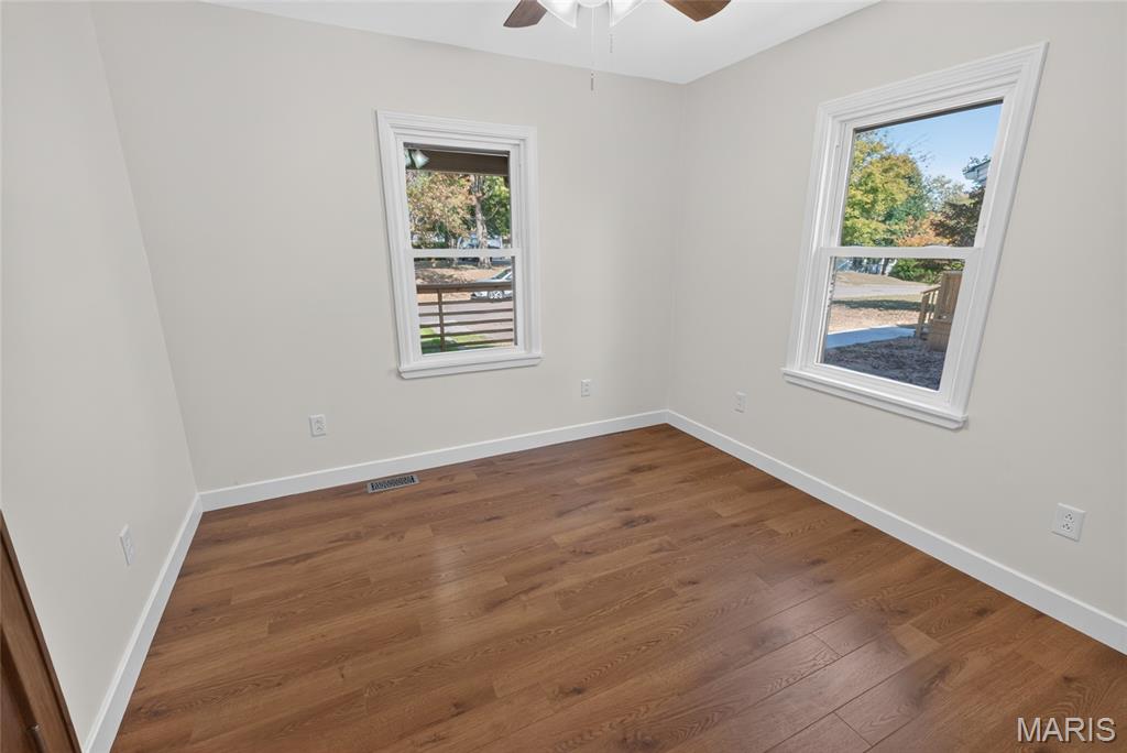2039 Woodlawn Avenue Property Photo 32