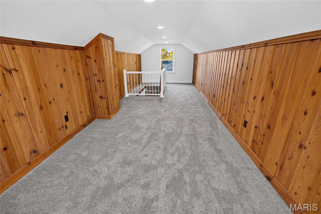 2039 Woodlawn Avenue Property Photo 36
