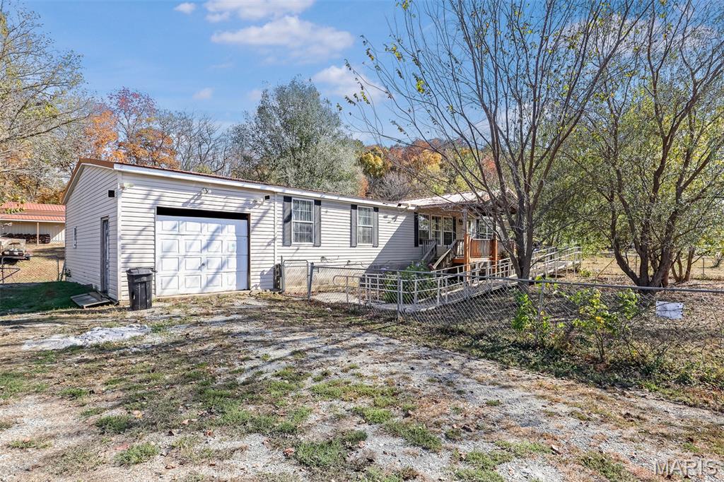 401 S Whitener Property Photo 1