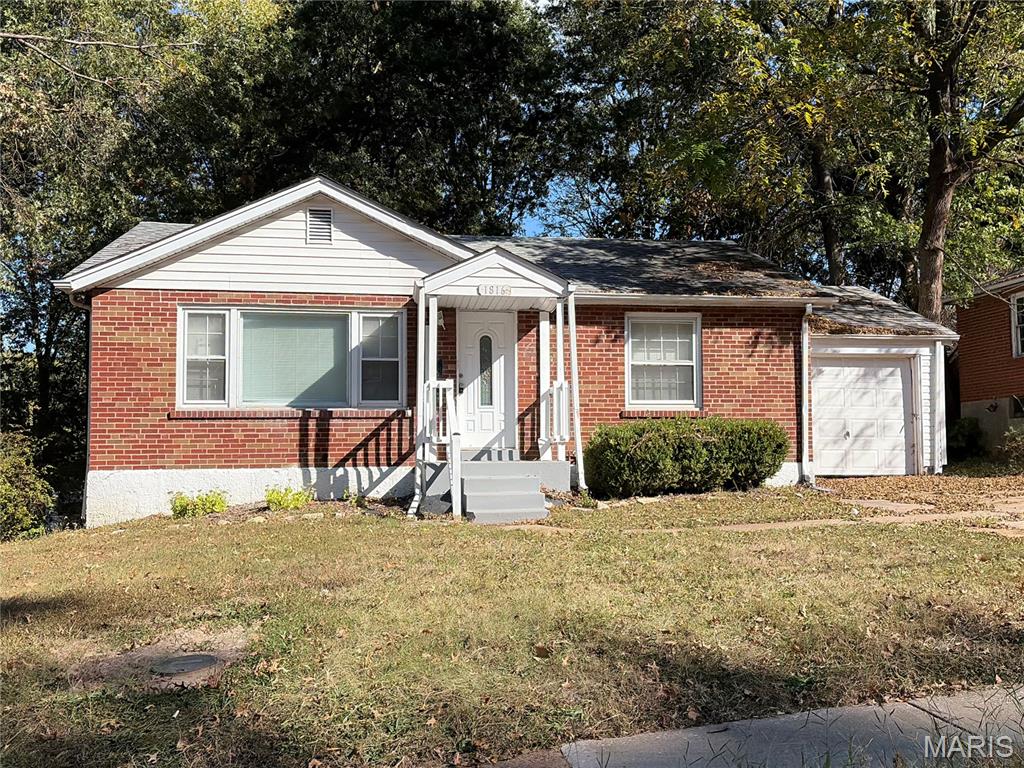 1816 N Hanley Road Property Photo 1