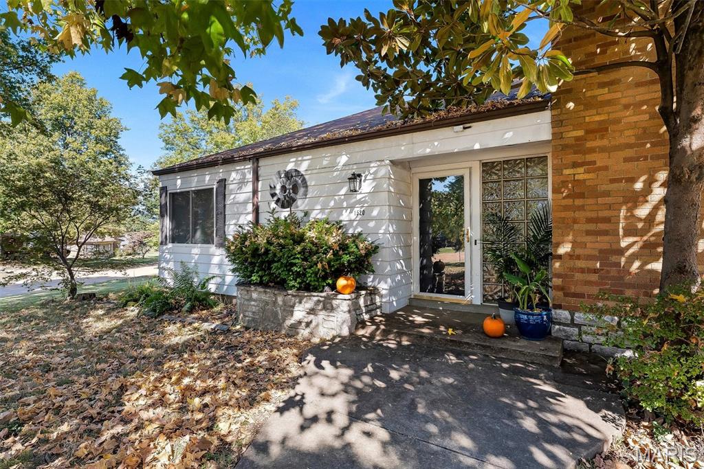 1520 Azalea Drive Property Photo 3
