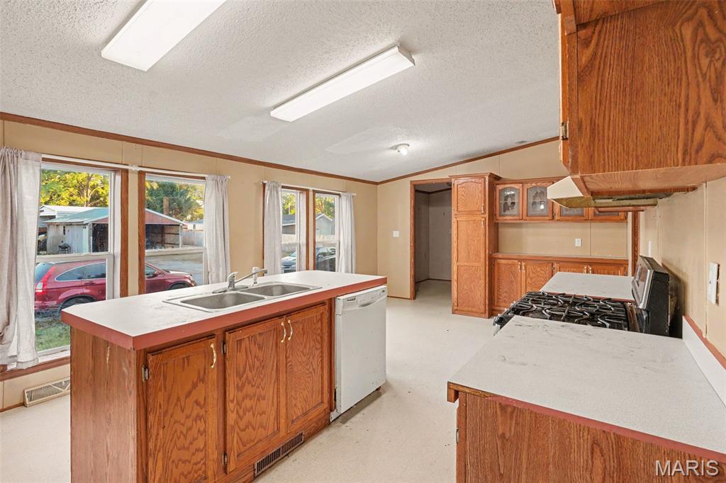 2021 Davis Street Property Photo 5