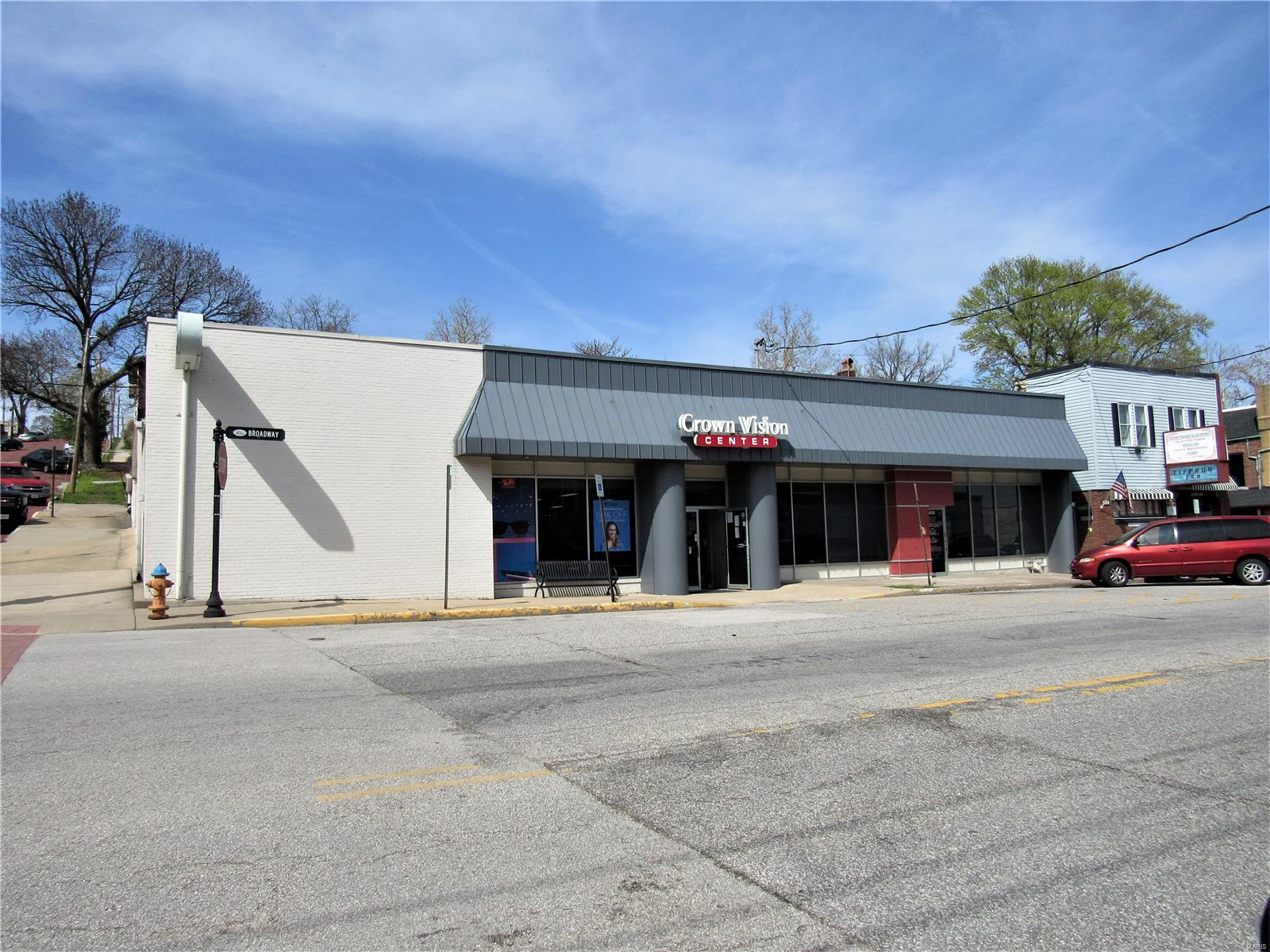 400 E Broadway Property Photo