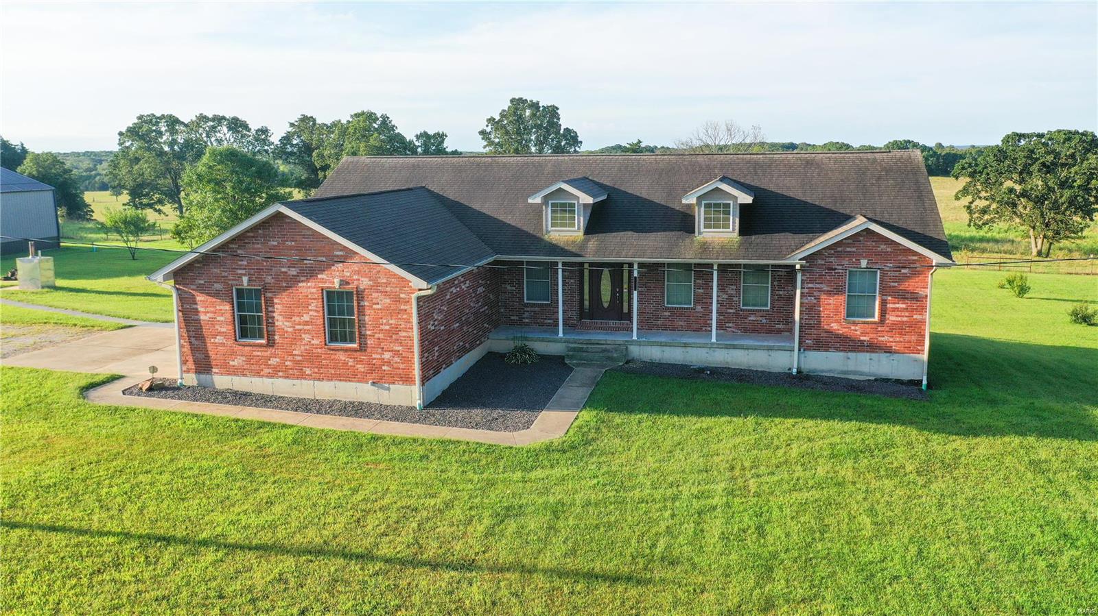 1602 County Road 2470 Property Photo 1