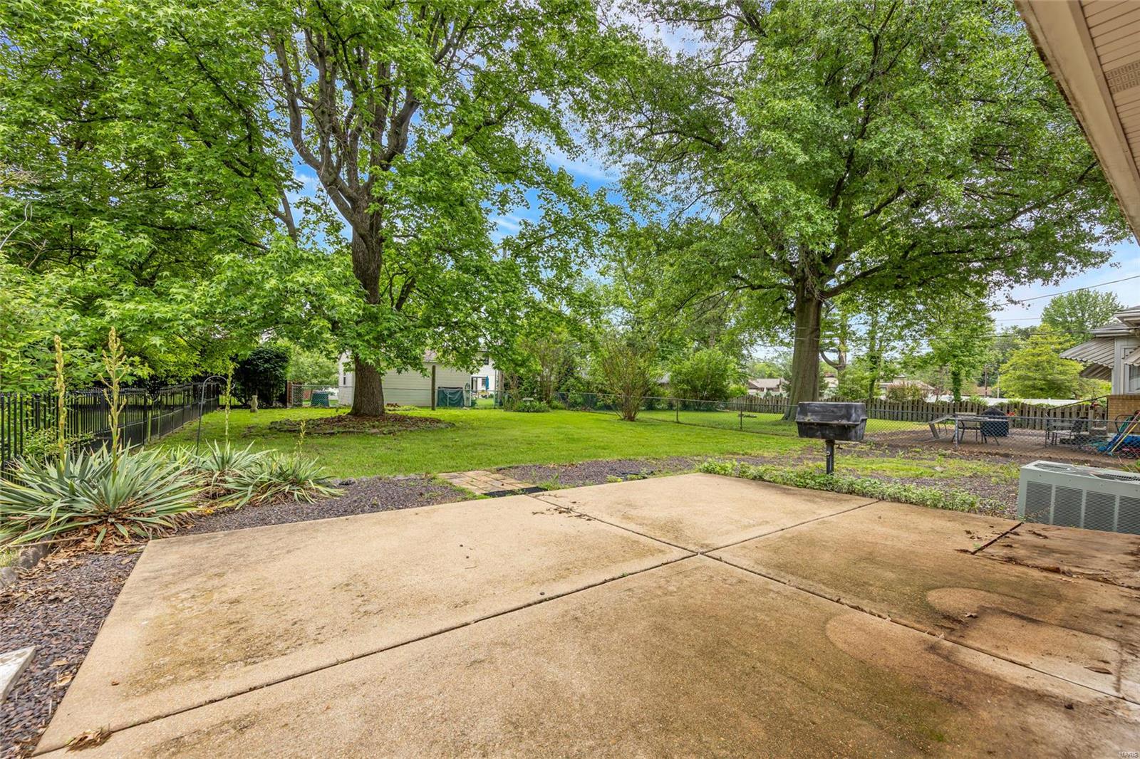 5826 Jamieson Avenue Property Photo 25