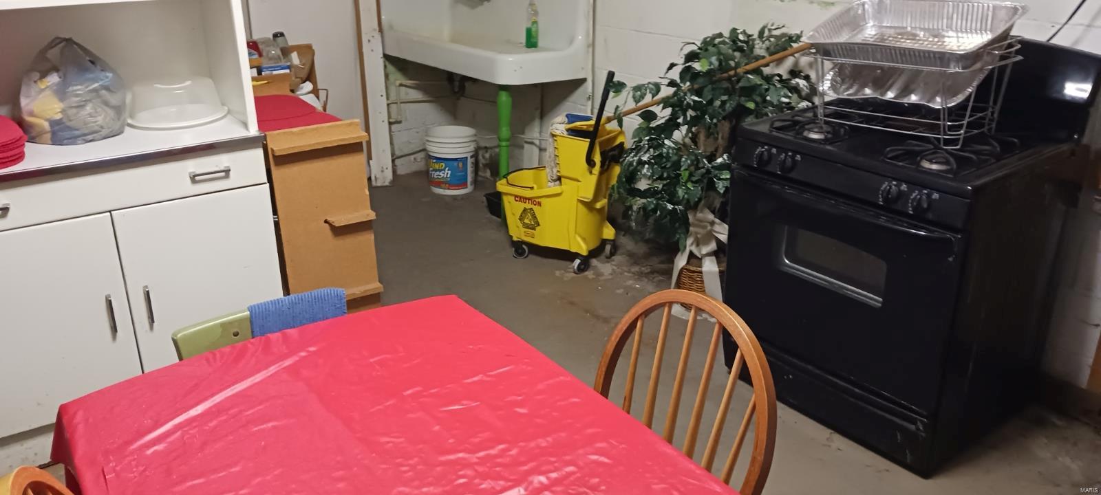 6765 Saint Charles Rock Road Property Photo 4