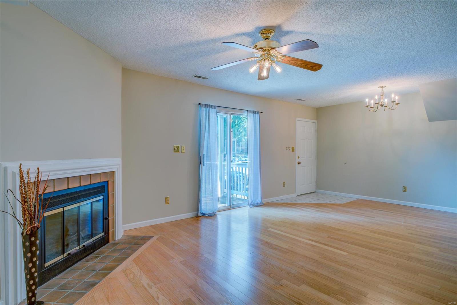 1696 E Swan Circle Property Photo 5
