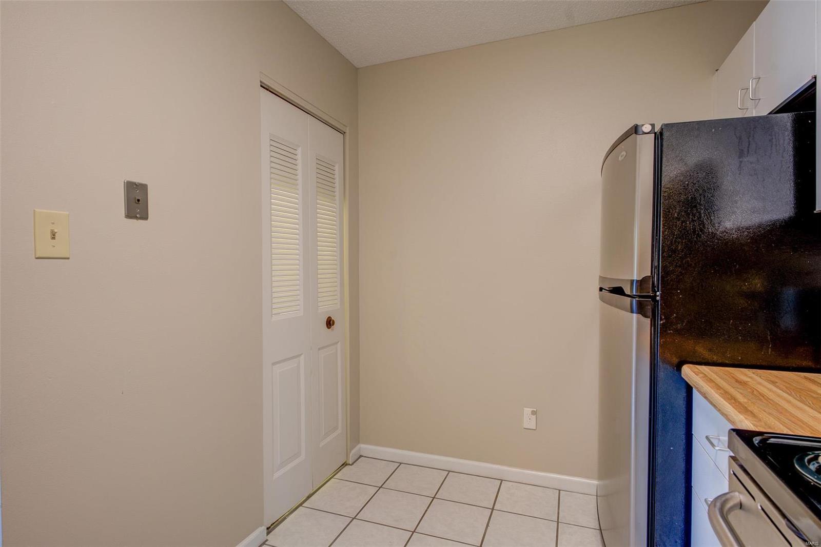 1696 E Swan Circle Property Photo 8
