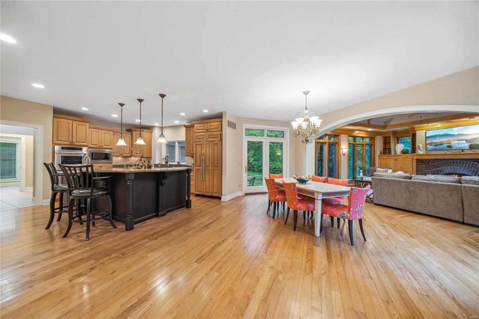 607 Greenwich Green Lane Property Photo 12