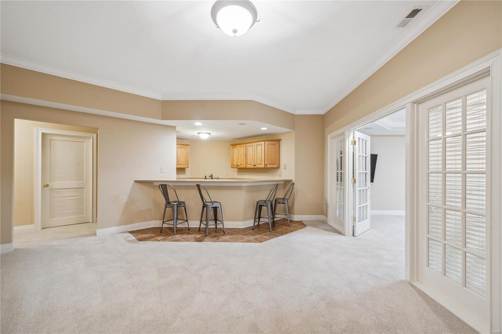 607 Greenwich Green Lane Property Photo 25