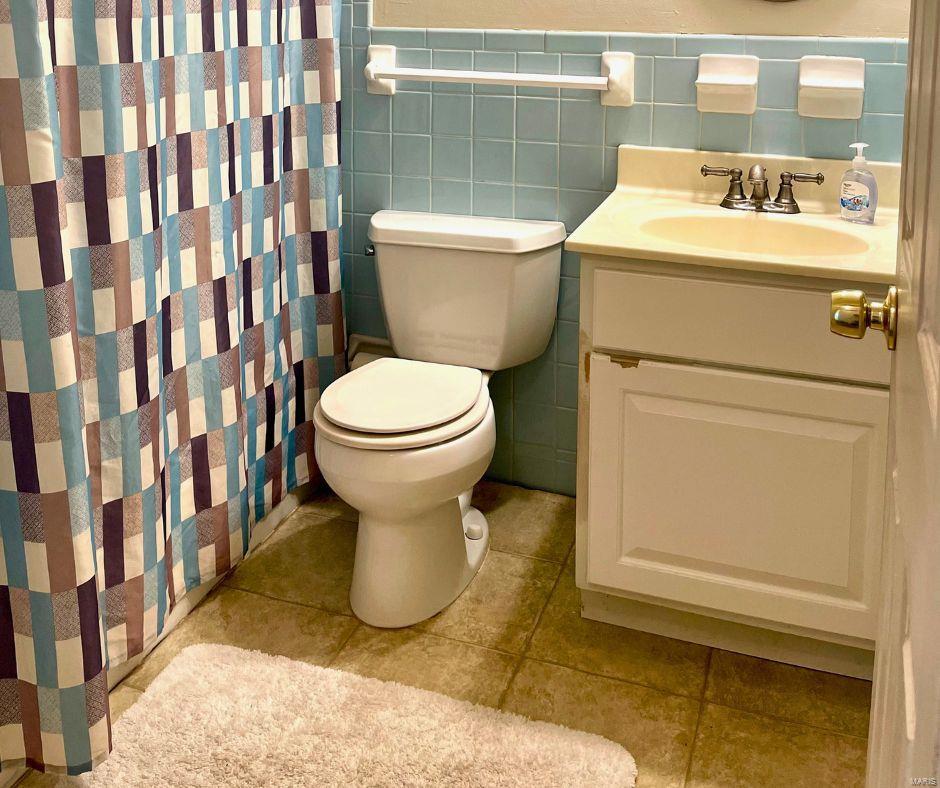 12063 Trampe Heights Lane Property Photo 10