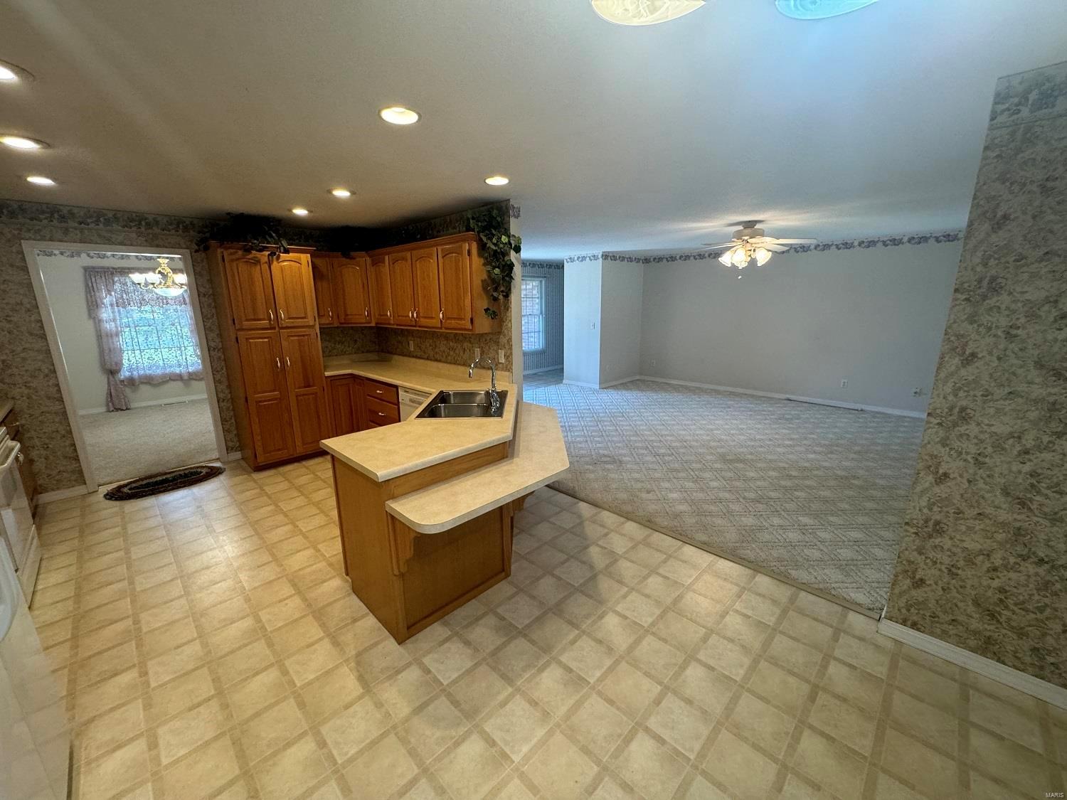 591 D Street Property Photo 5