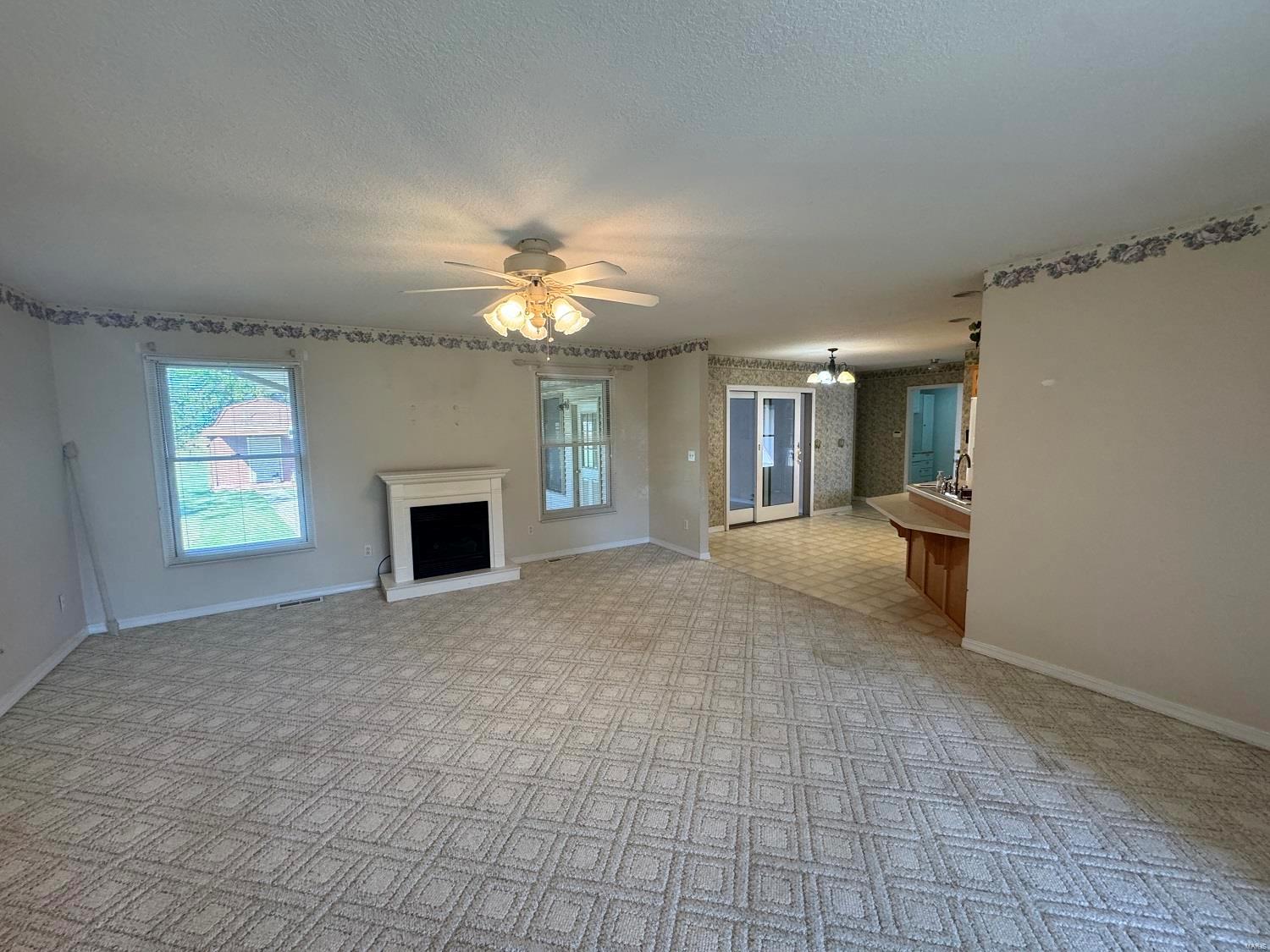 591 D Street Property Photo 10