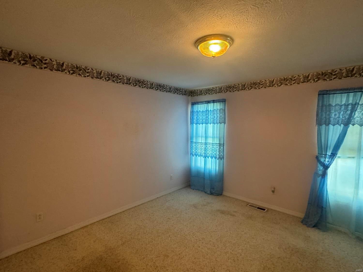 591 D Street Property Photo 13