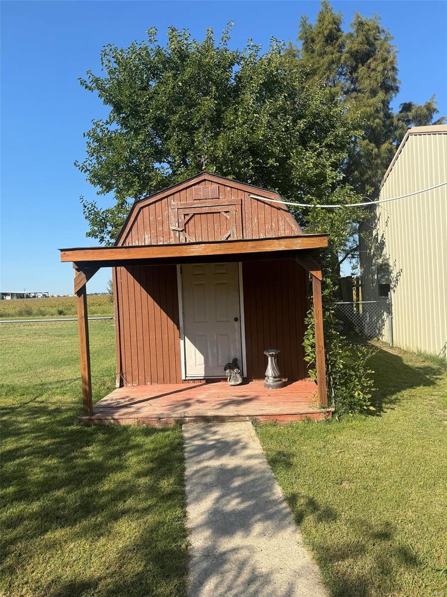 591 D Street Property Photo 22