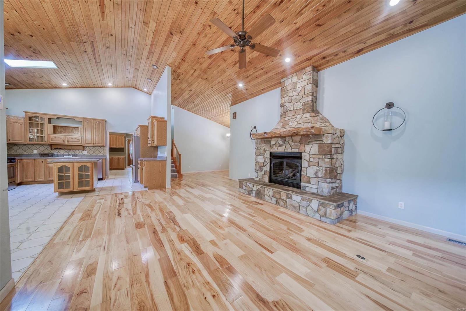 10925 Highway 63 Property Photo 6
