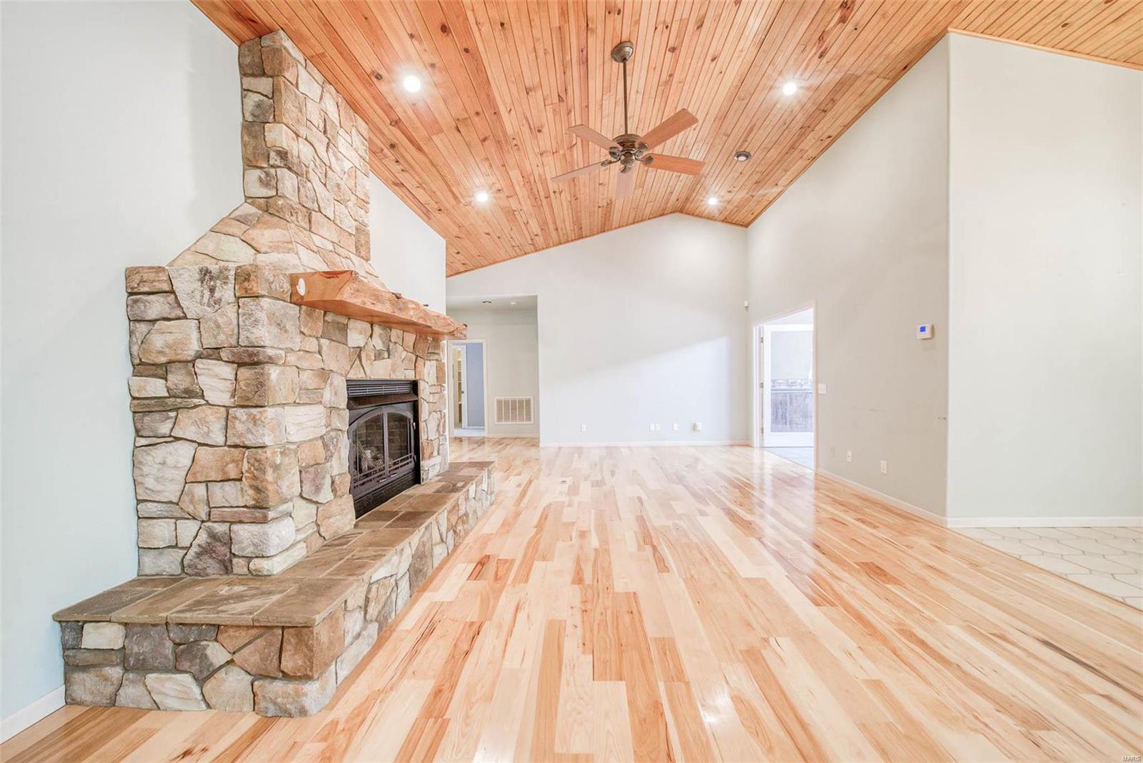 10925 Highway 63 Property Photo 8