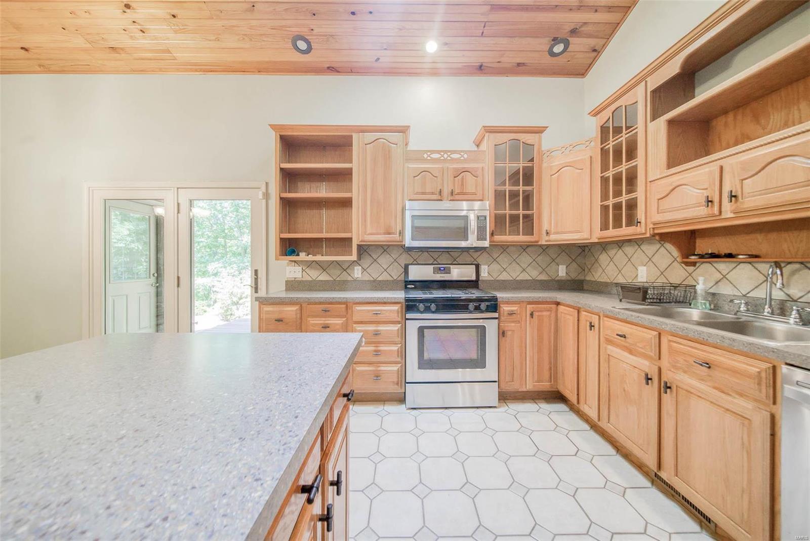10925 Highway 63 Property Photo 13