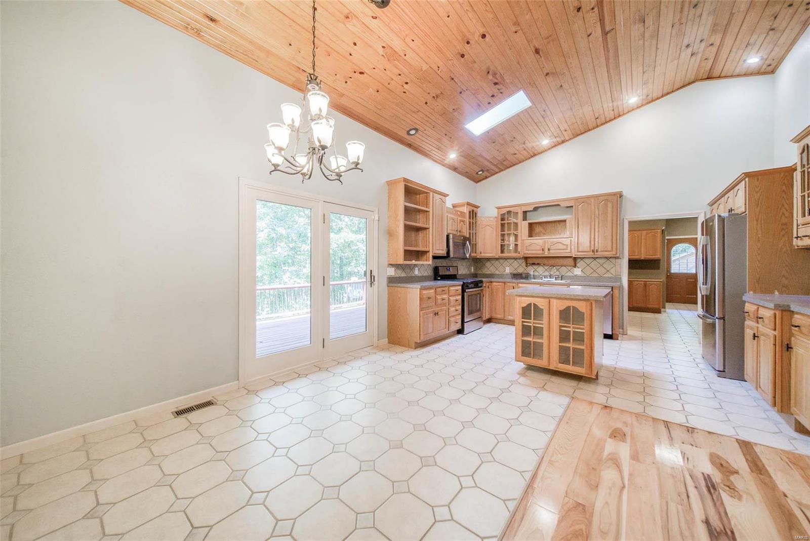 10925 Highway 63 Property Photo 16