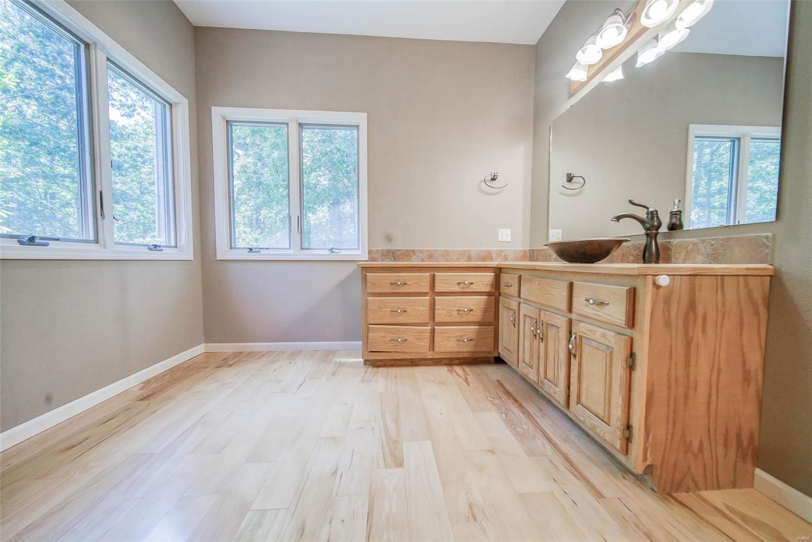 10925 Highway 63 Property Photo 30