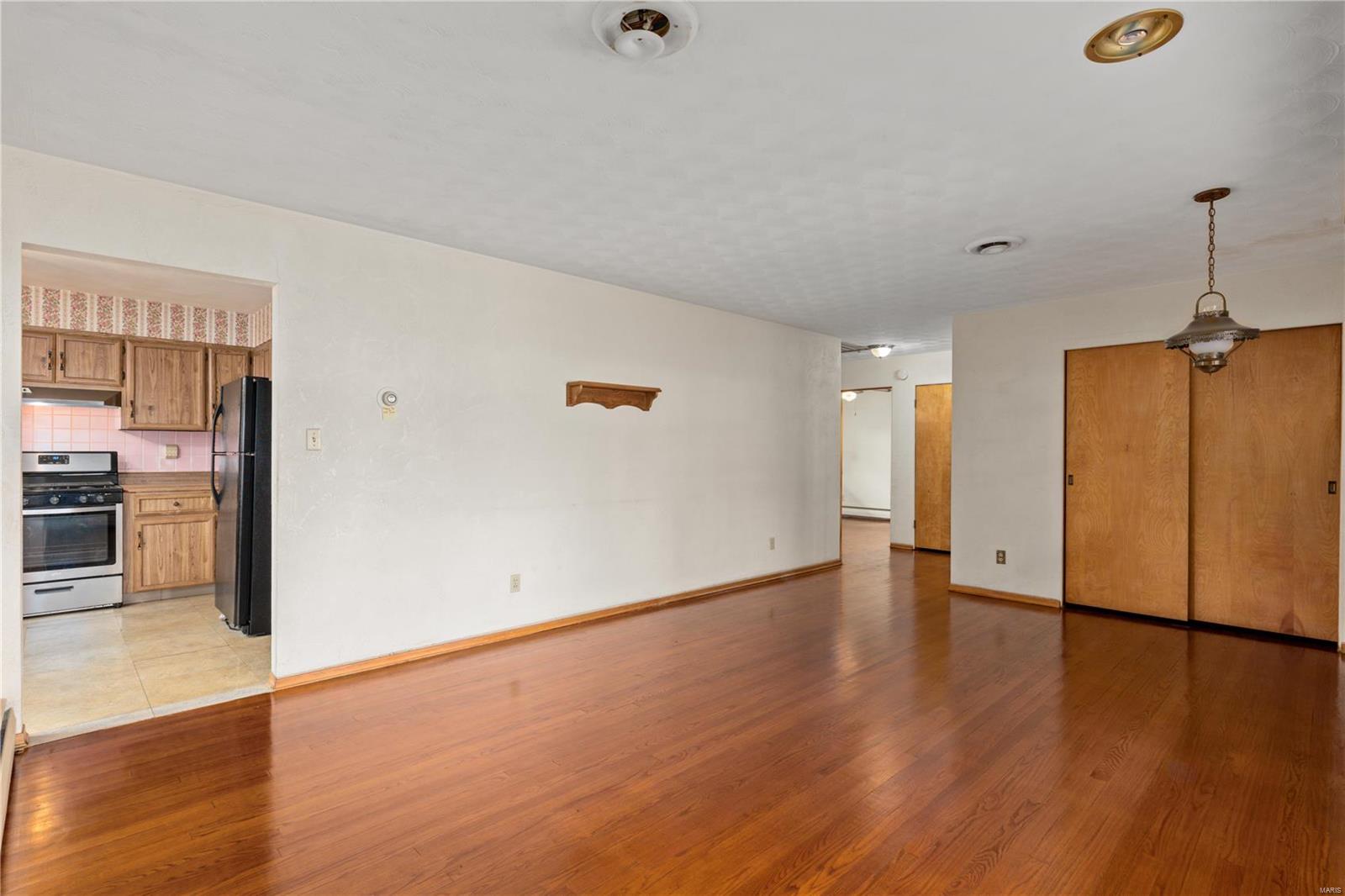 206 W Phillips Street Property Photo 7