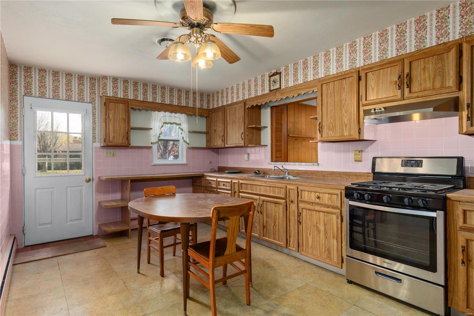 206 W Phillips Street Property Photo 19