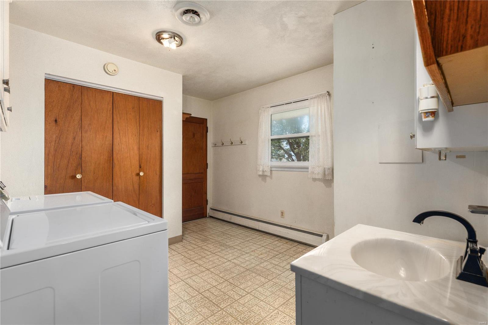 206 W Phillips Street Property Photo 21