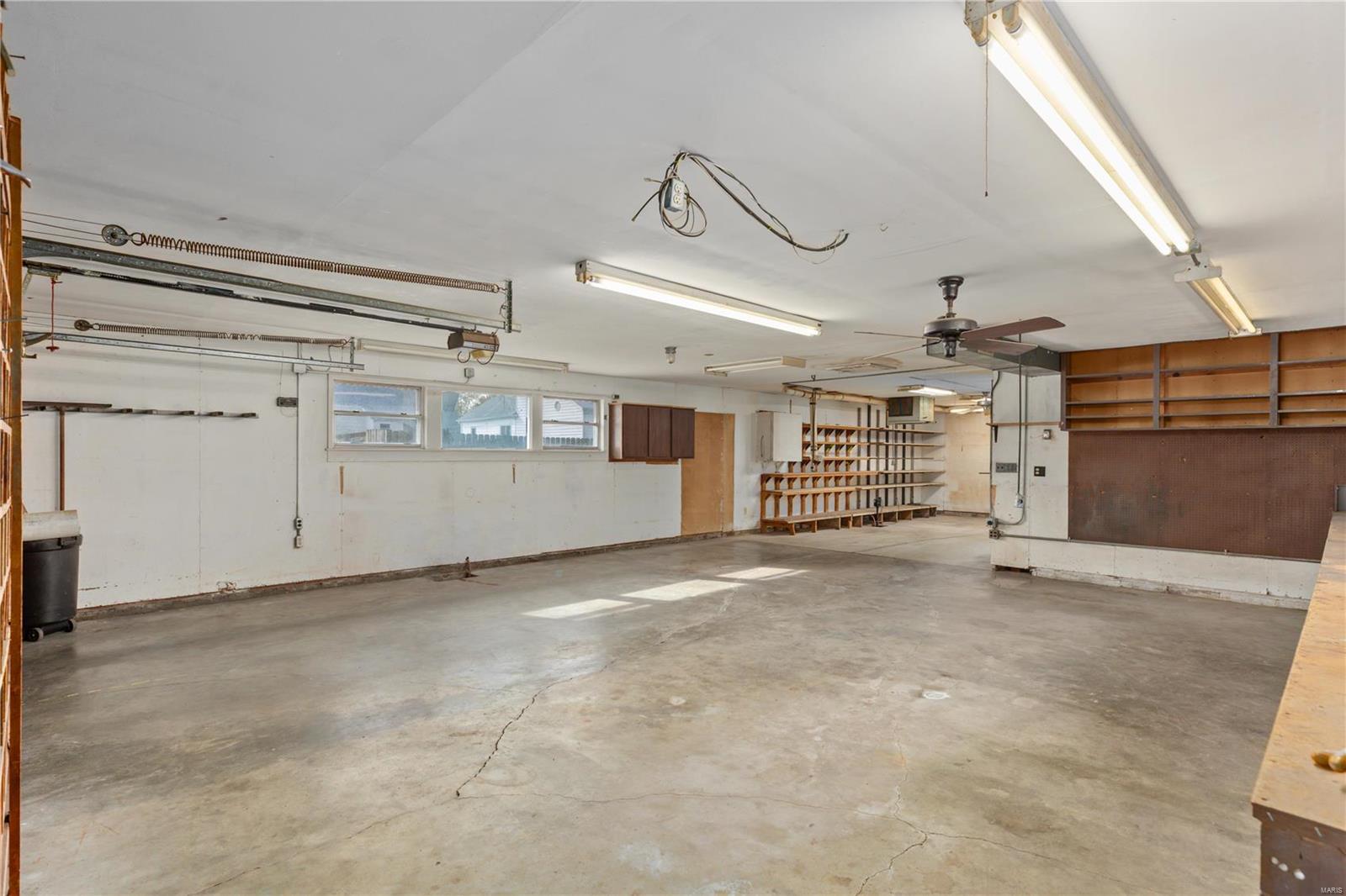 206 W Phillips Street Property Photo 27