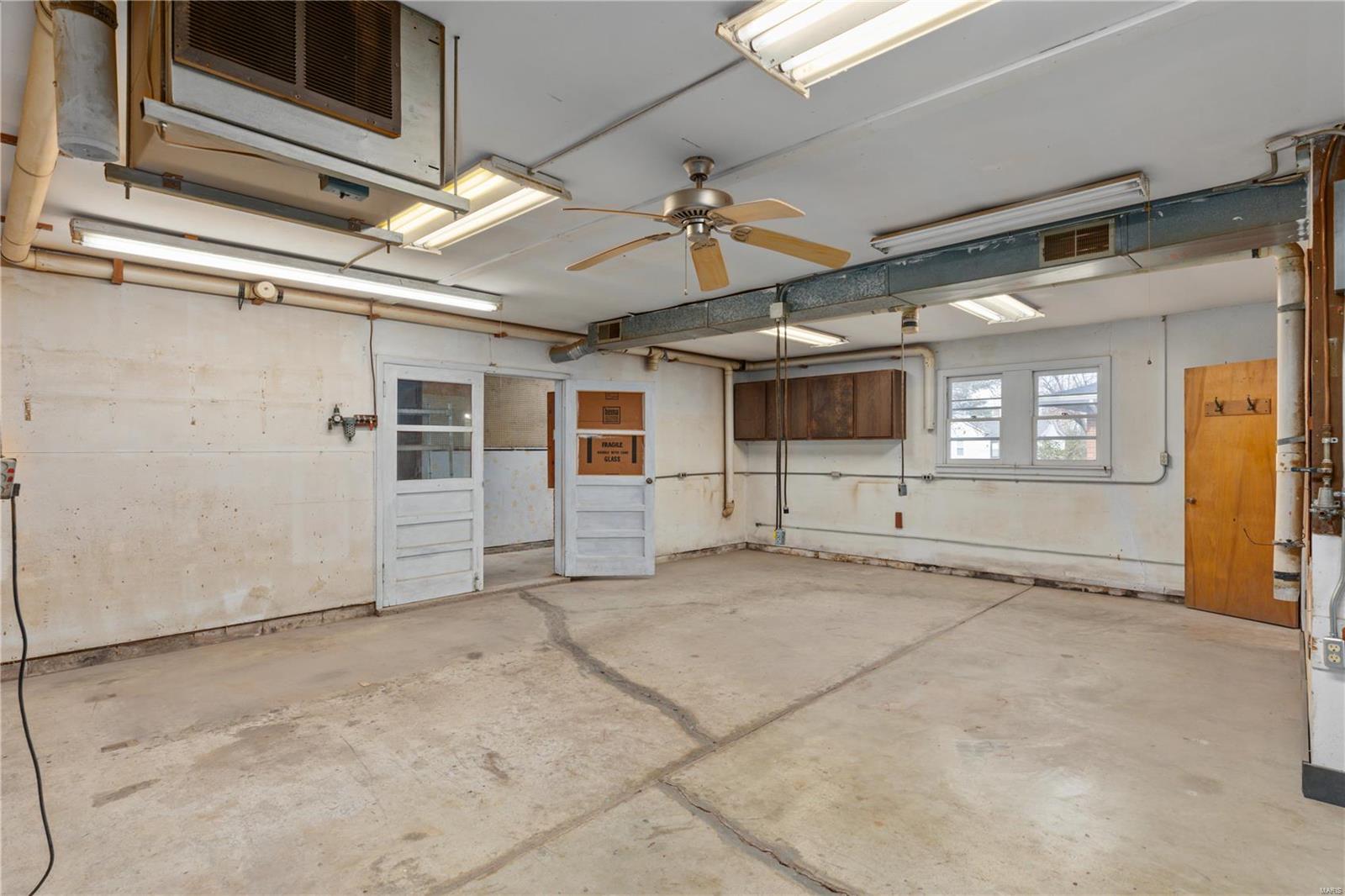 206 W Phillips Street Property Photo 30
