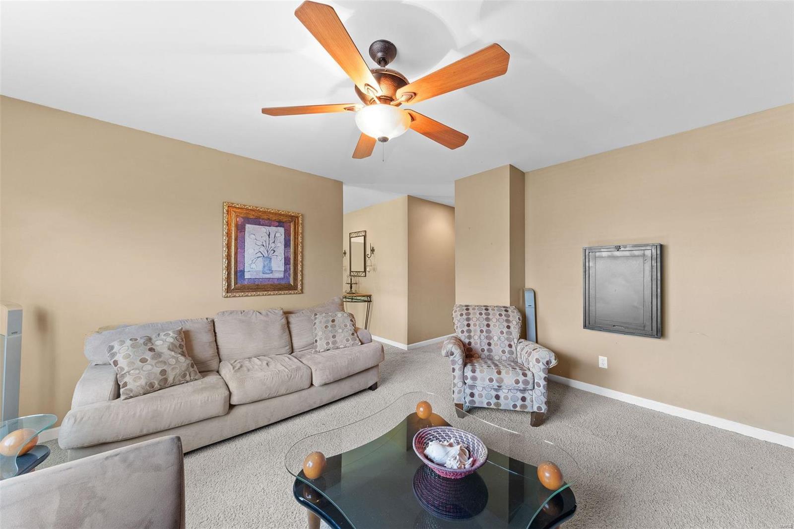 1008 Castleview Court Property Photo 11