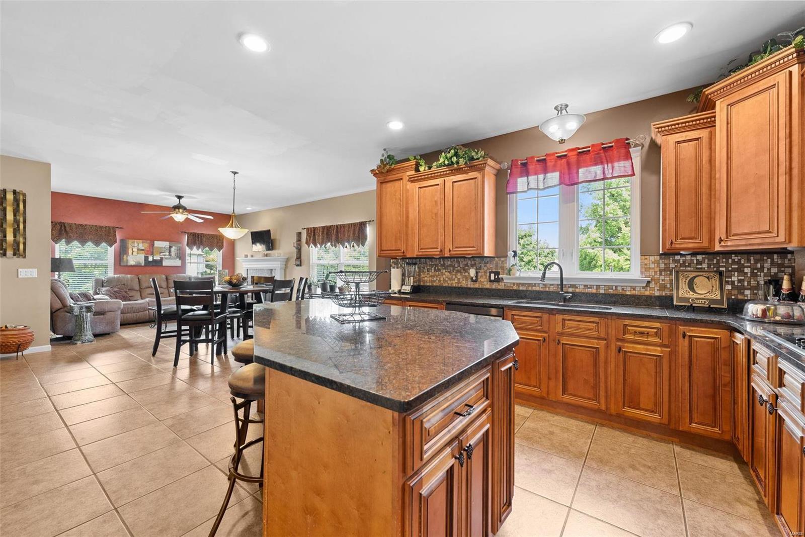 1008 Castleview Court Property Photo 17