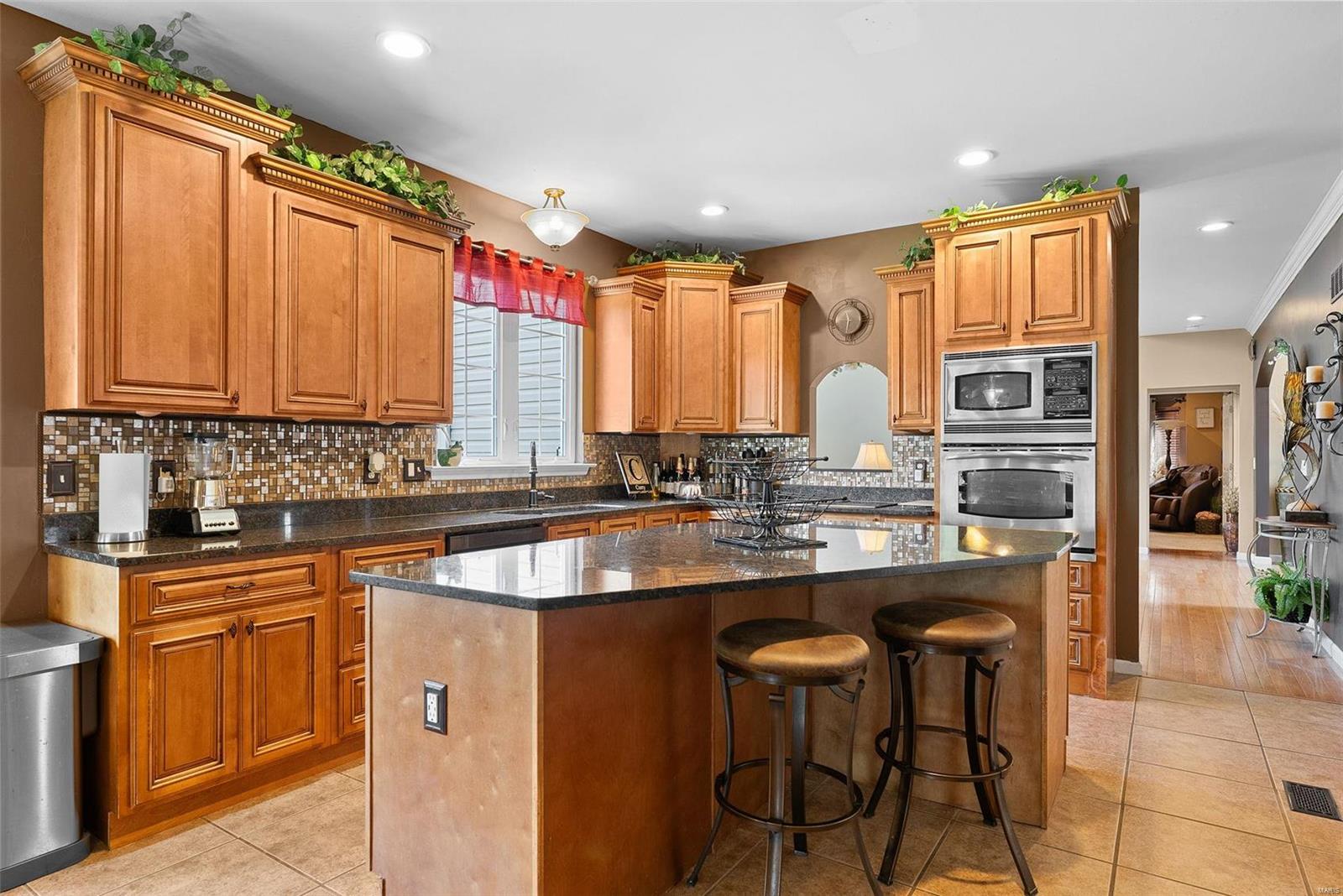 1008 Castleview Court Property Photo 18