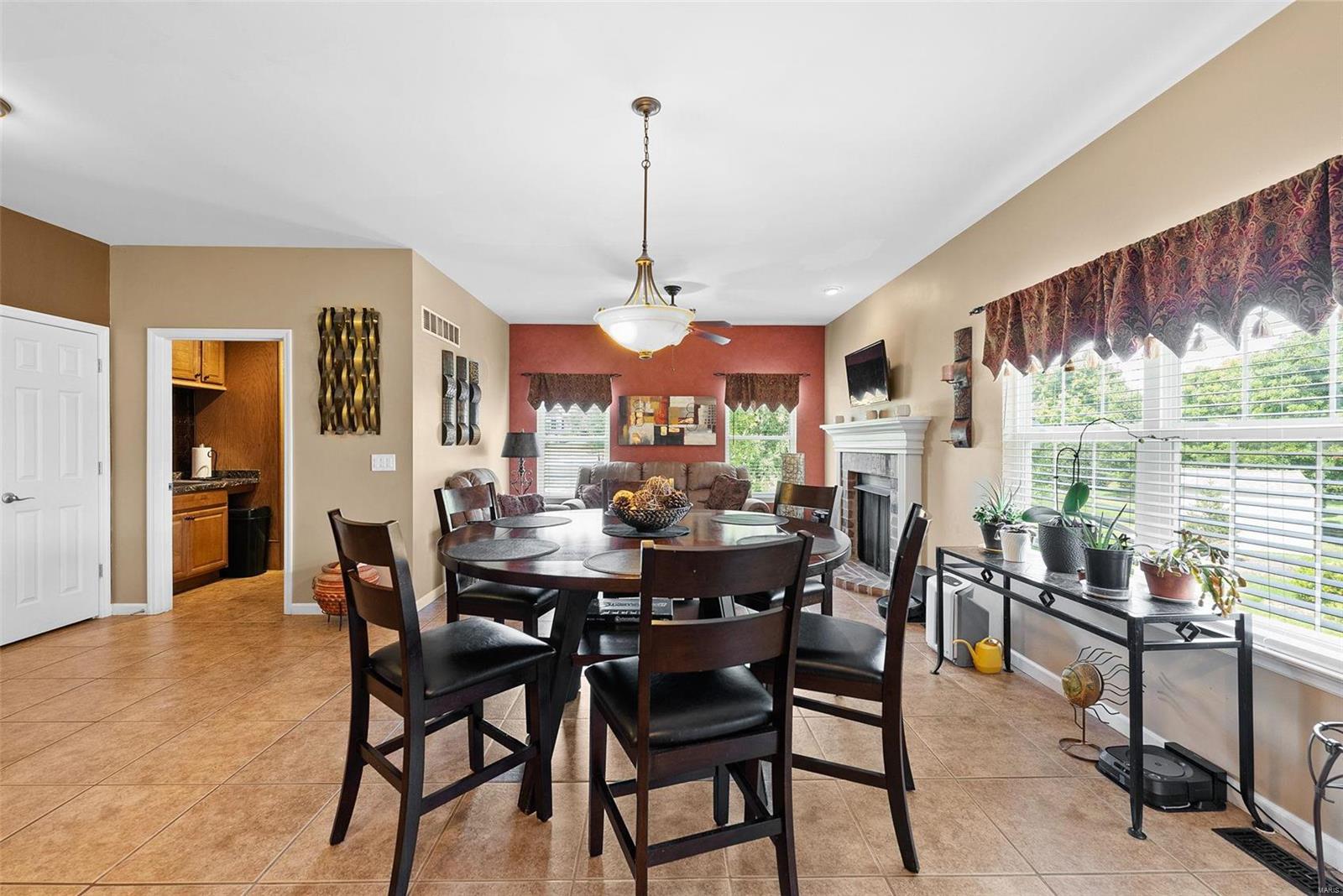 1008 Castleview Court Property Photo 19