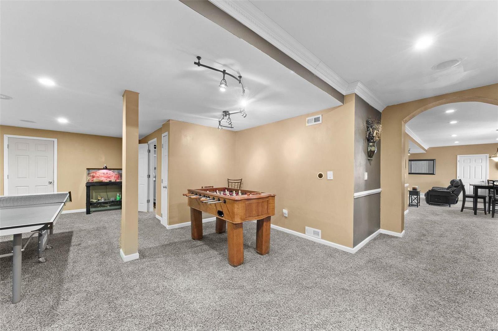 1008 Castleview Court Property Photo 30