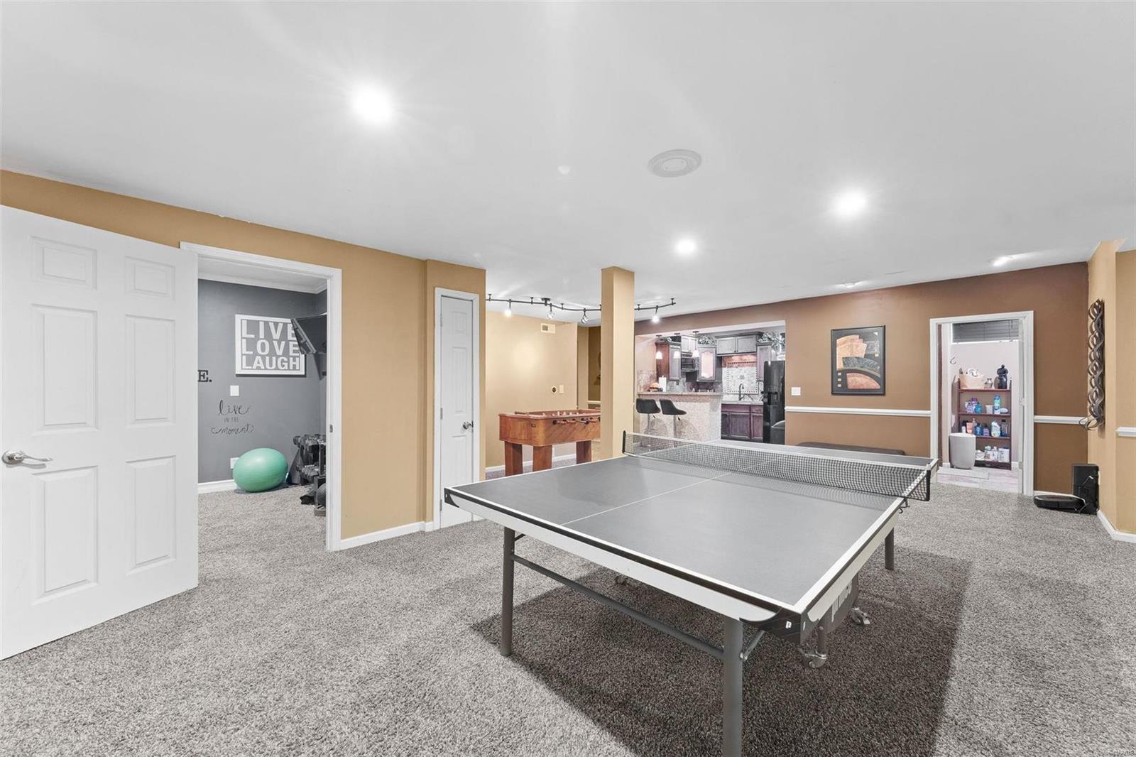 1008 Castleview Court Property Photo 32